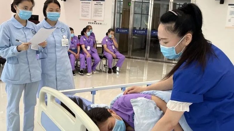 康复护理服务质量定制方案：揭秘养老护理的“心”与“术